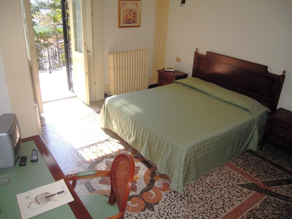 Villa Viola トルトーナ 部屋 写真
